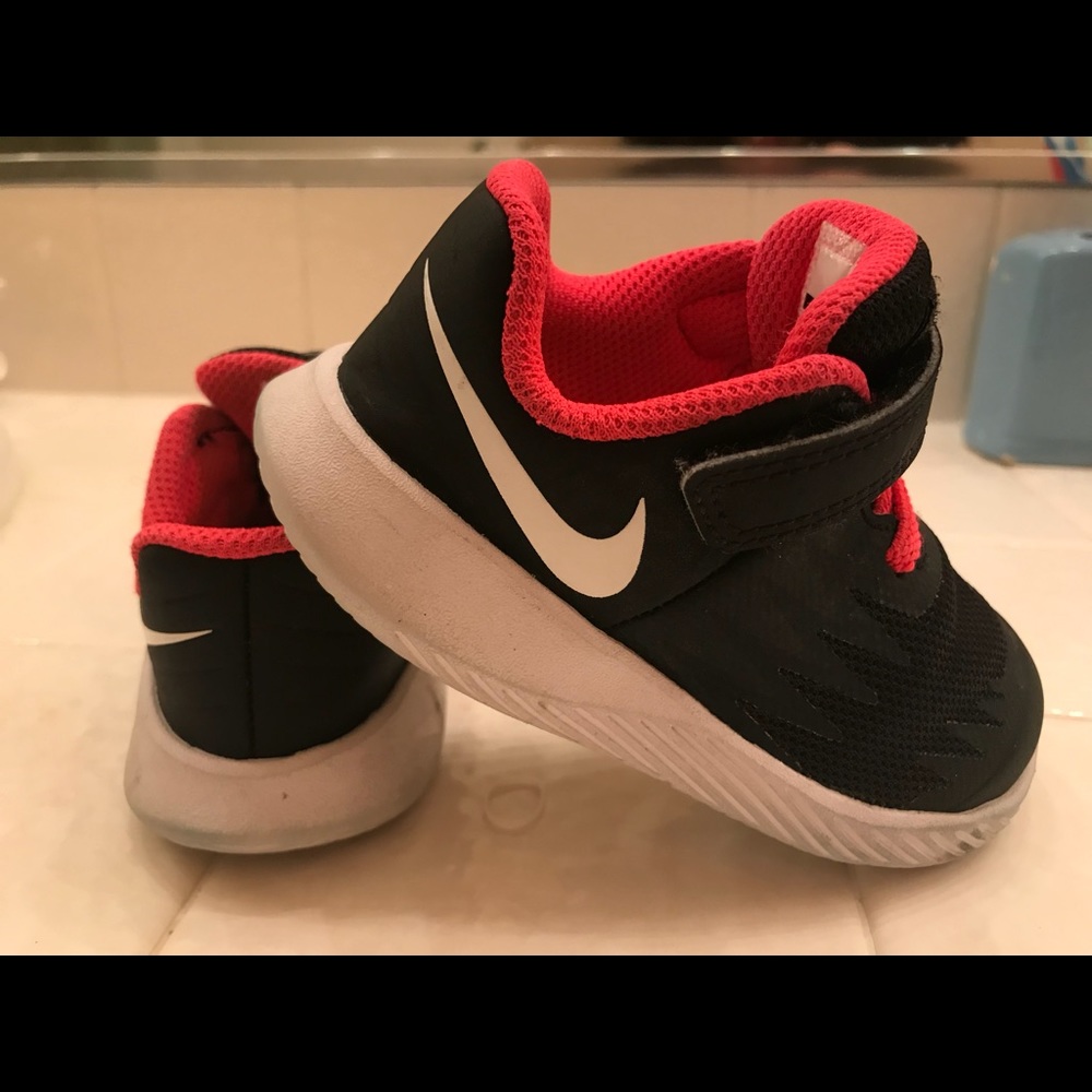 Nike shoes toddler girls